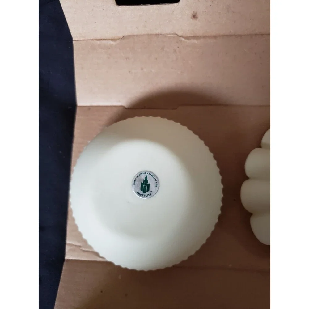 NEW PARTYLITE Sea Drifters P7103 Bisque Shells Votive Candle Holders Tea light